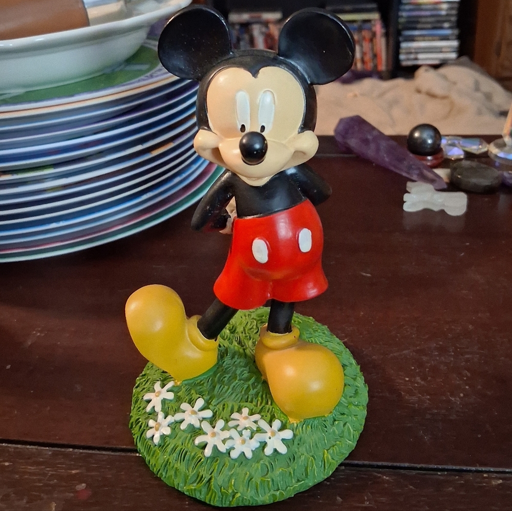 Walt Disney MICKEY MOUSE STATUE